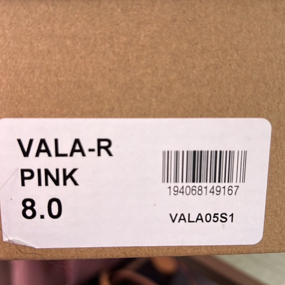 NWT - Picture 8 of 8